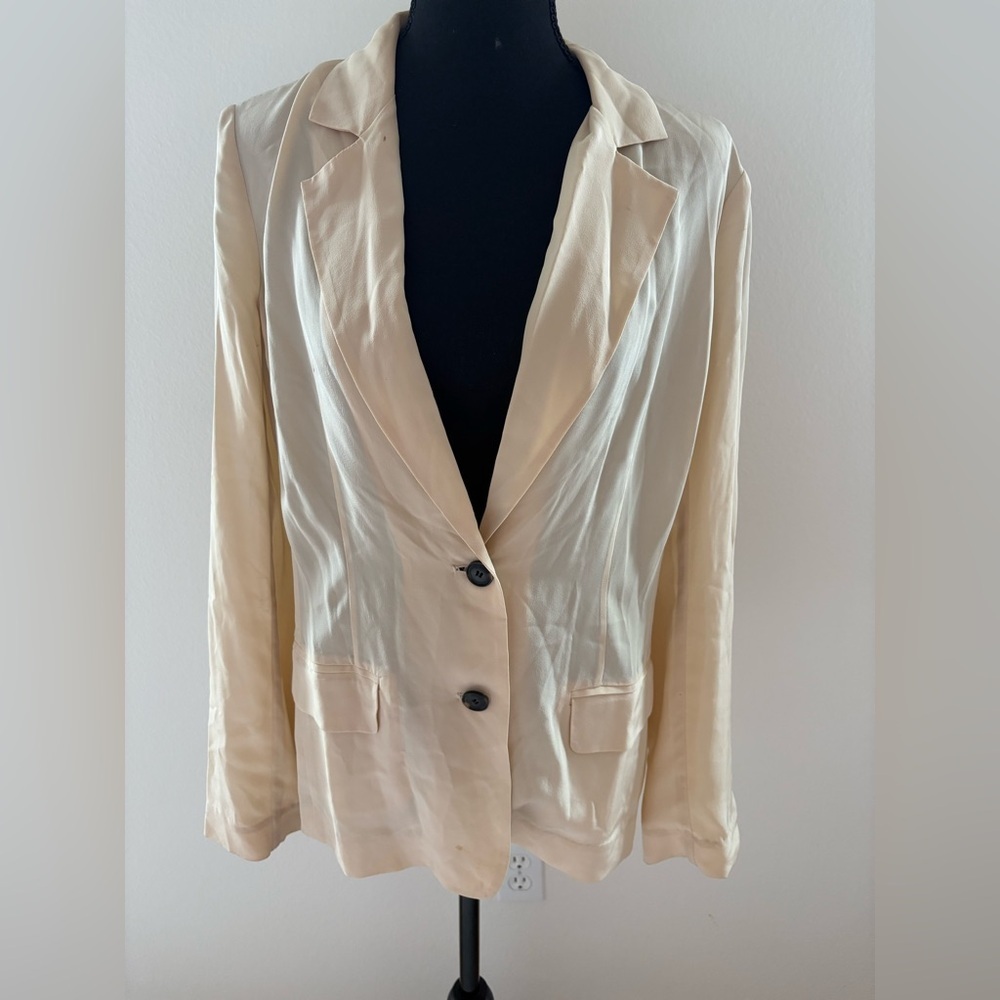 Body by Victoria V-Neck Blazer in Cream - Size 4